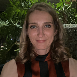 Image & Text 04 Author Image